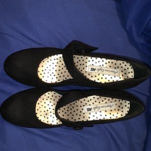 WOMEN'S KIM BUTTON MARY JANE